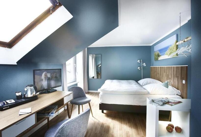 Номер Стандарт, Liegeplatz 13 Kiel By Premiere Classe