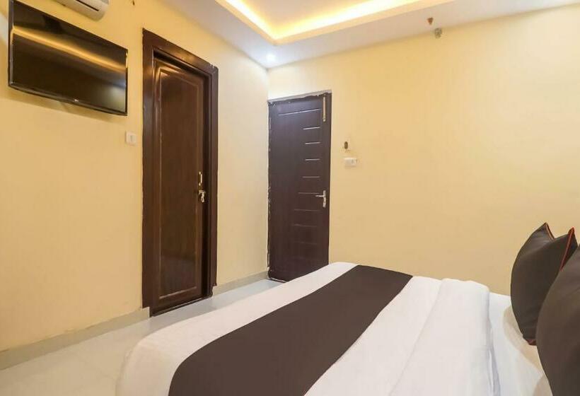 اتاق استاندارد, Collection O M V Inn Near Chaudhary Charan Singh International Airport