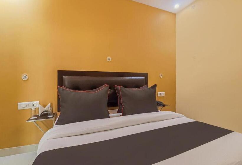 اتاق استاندارد, Collection O M V Inn Near Chaudhary Charan Singh International Airport