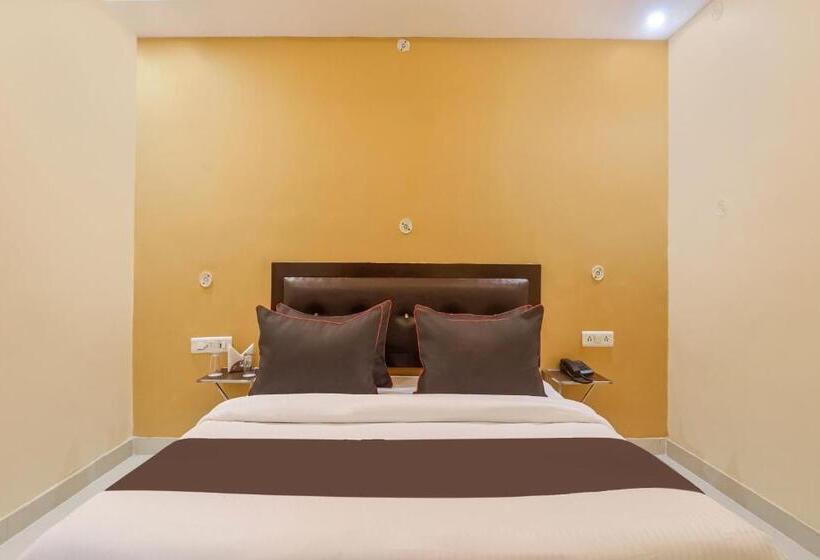 اتاق استاندارد, Collection O M V Inn Near Chaudhary Charan Singh International Airport