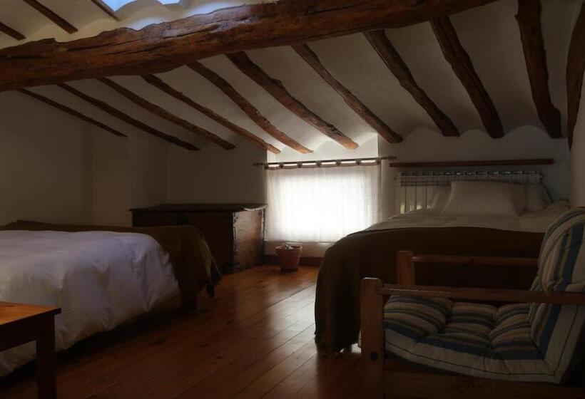 Семейное Студио, Casa Barría