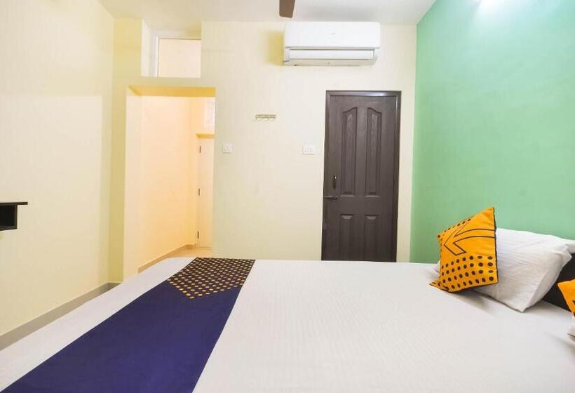 اتاق کلاسیک سه تخته, Spot On 77128 Siva Residency