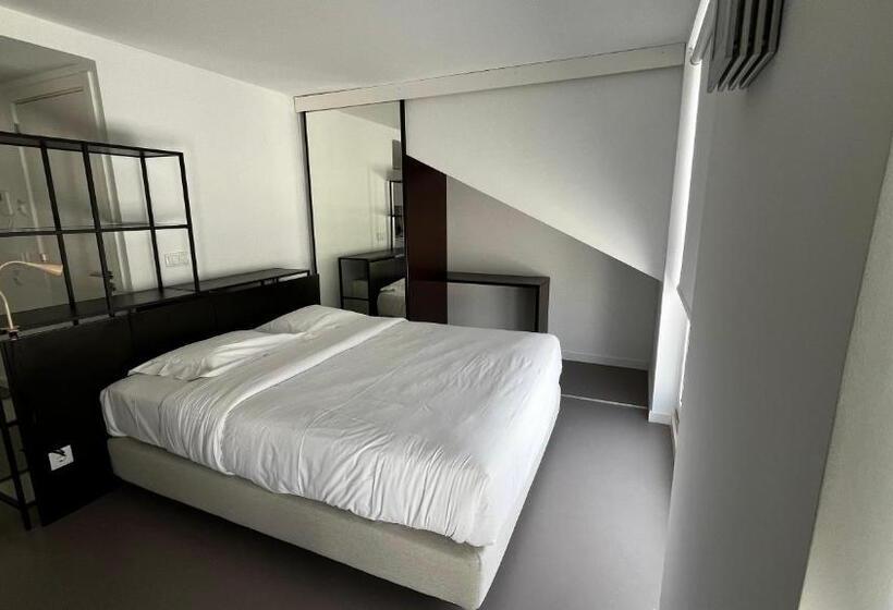 استودیو استاندارد با بالکن, Oscar Concept Apartments
