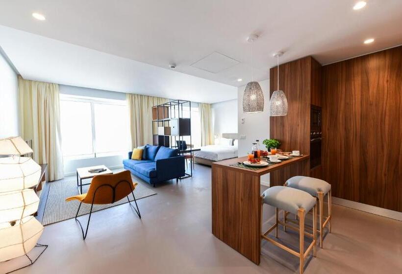 استودیوی سوپریور, Oscar Concept Apartments