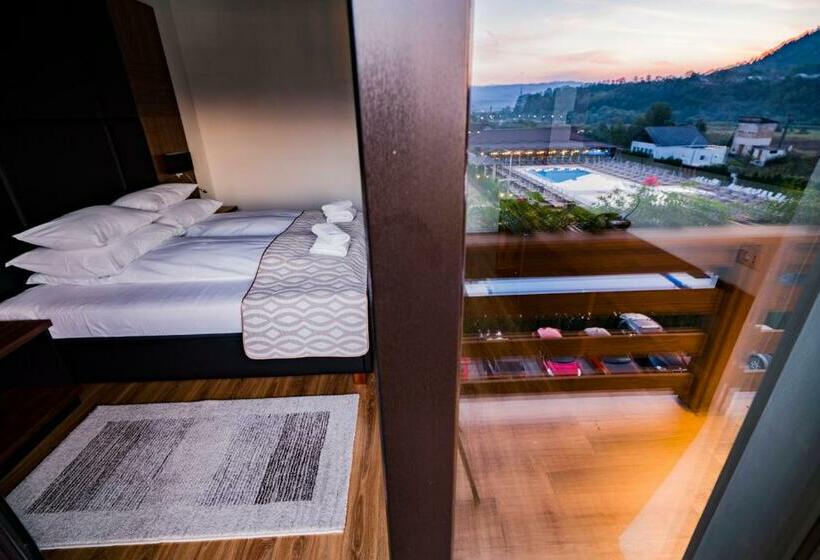 اتاق استاندارد با بالکن, Mirage Resort & Spa