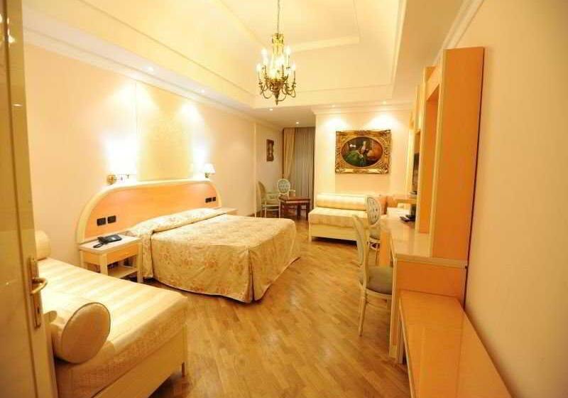 Четырехместный Номер Стандарт, Lh Hotel Domus Caesari