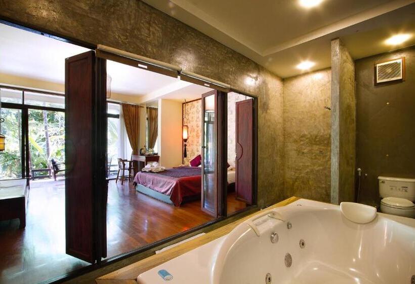 バスタブ付きデラックスルーム, Sukantara Cascade Resort And Spa