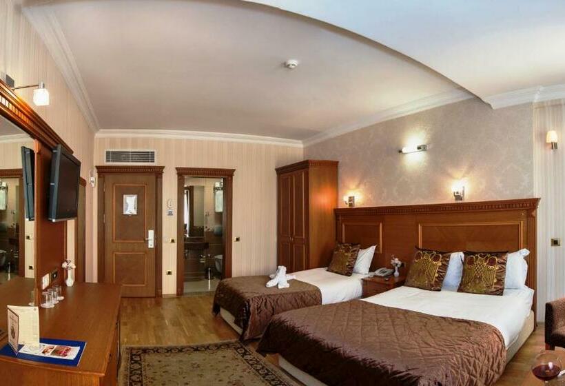 Номер Стандарт Трехместный, The Byzantium Suites Hotel & Spa