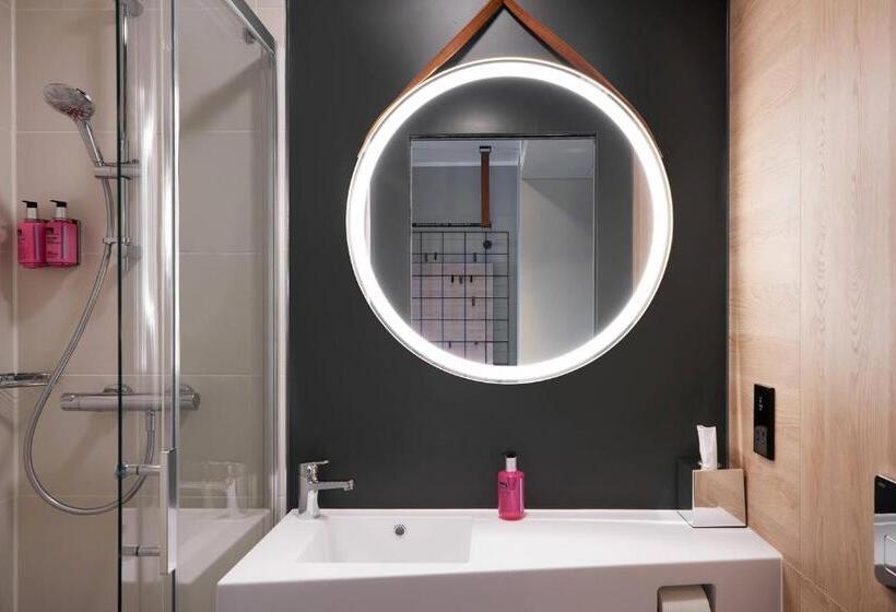 Номер Стандарт, Moxy Edinburgh Fountainbridge