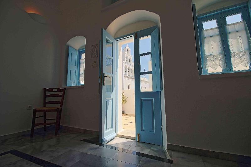 Трехместный Номер Superior, Aethrio Sunset Village   Oia