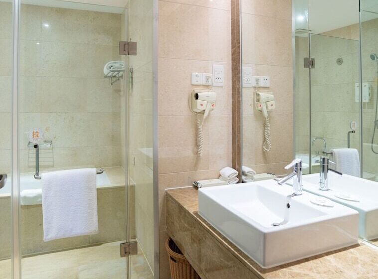 Номер Deluxe, Guangzhou Baiyun International Convention Center