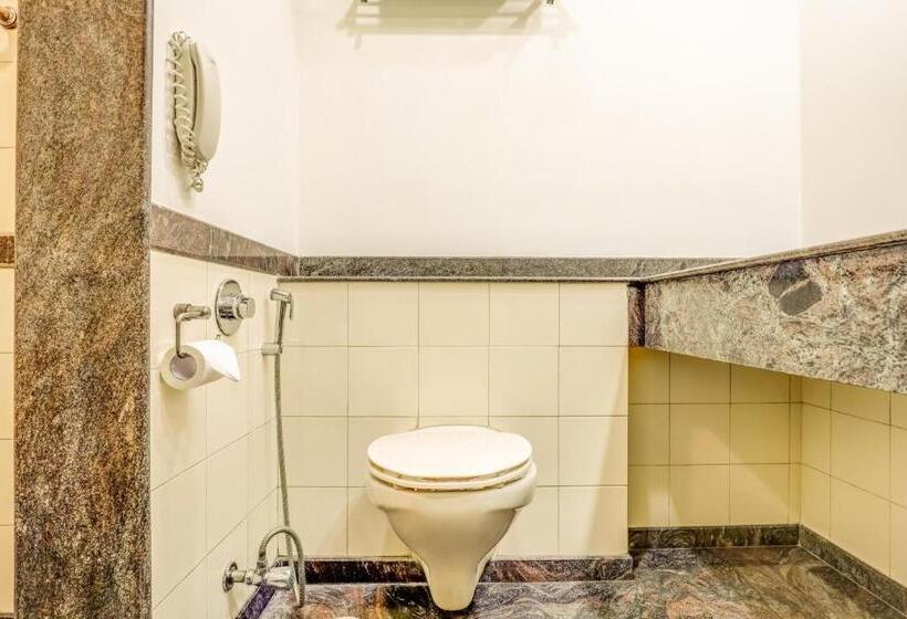 Номер Стандарт, Lemon Tree Hotel, East Delhi Mall, Kaushambi