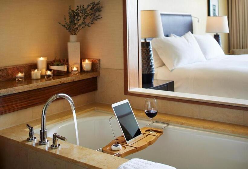 سوئیت با بالکن, Denny Park Hotel Seattle