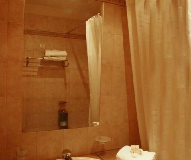 Cameră Standard, Ariston