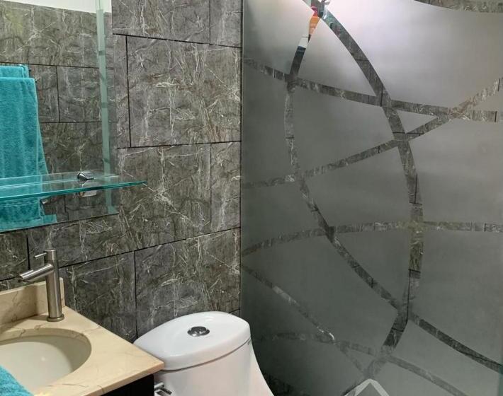חדר דלוקס לארבעה, Casa Mambo