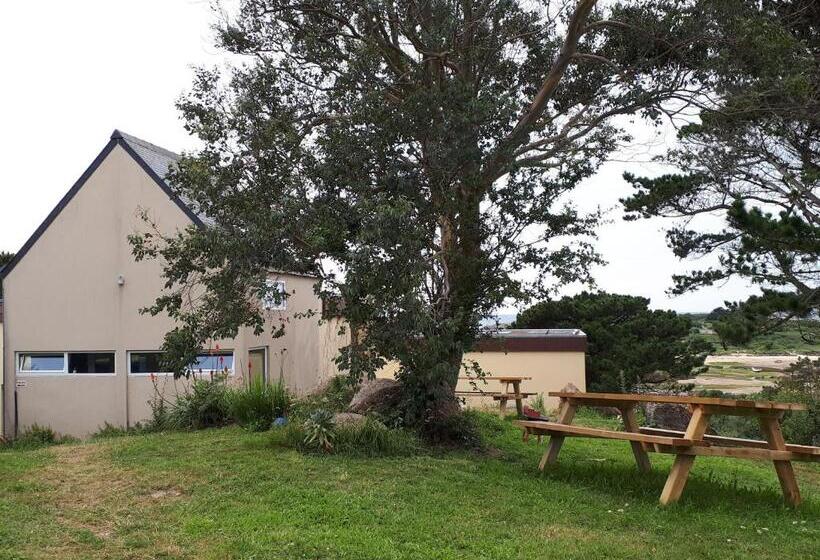 Standard Plot, Auberge Granit Rose   Hébergement Partagé En Auberge De Jeunesse   Vue Sur Mer   Dortoir Mixte & Cam