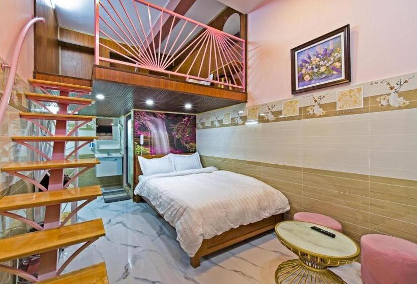 4 Bett Standardzimmer, Csltdl & Coffee Sân Vườn Vương Bảo Long đà Lạt