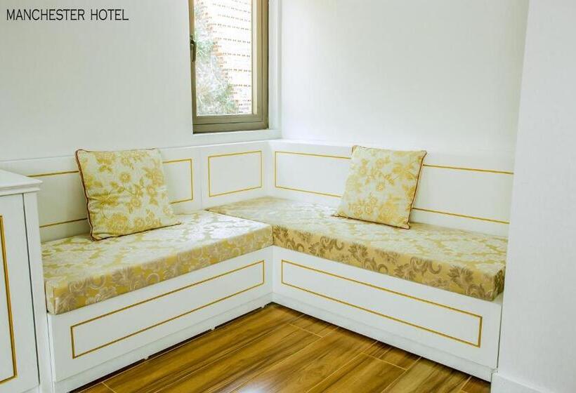 اتاق لوکس چهار تخته, Manchester Hotel Ha Long