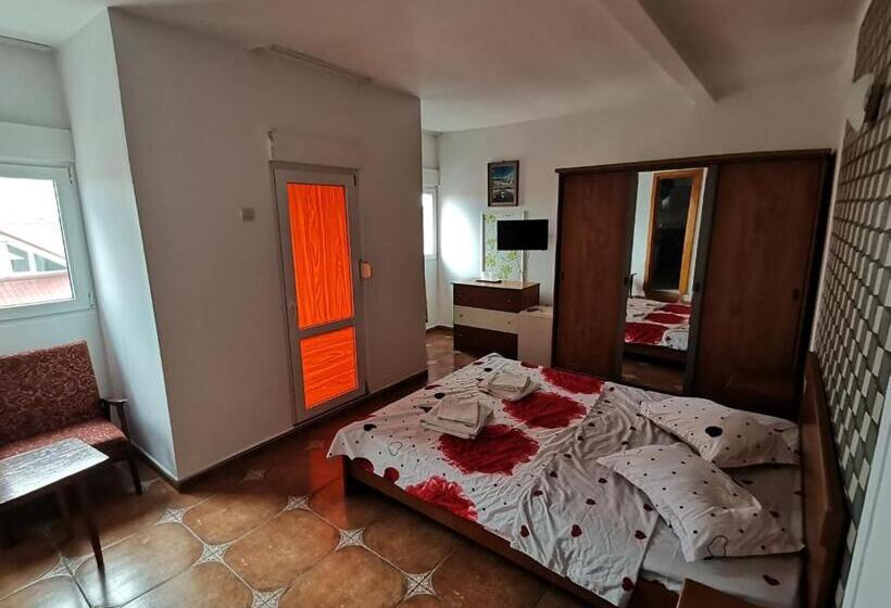 اتاق اکونومی, Vila Cristal Costinesti