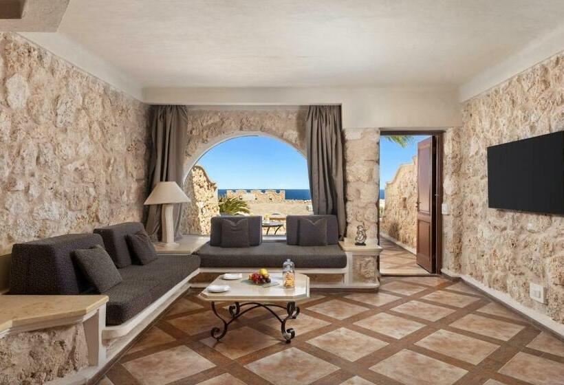 اتاق لوکس با چشم‌انداز دریا, Pickalbatros Citadel Resort Sahl Hasheesh