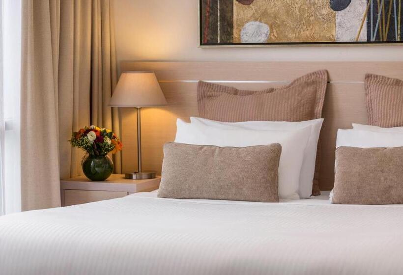 스탠다드 스튜디오, Oaks Melbourne On Lonsdale Suites