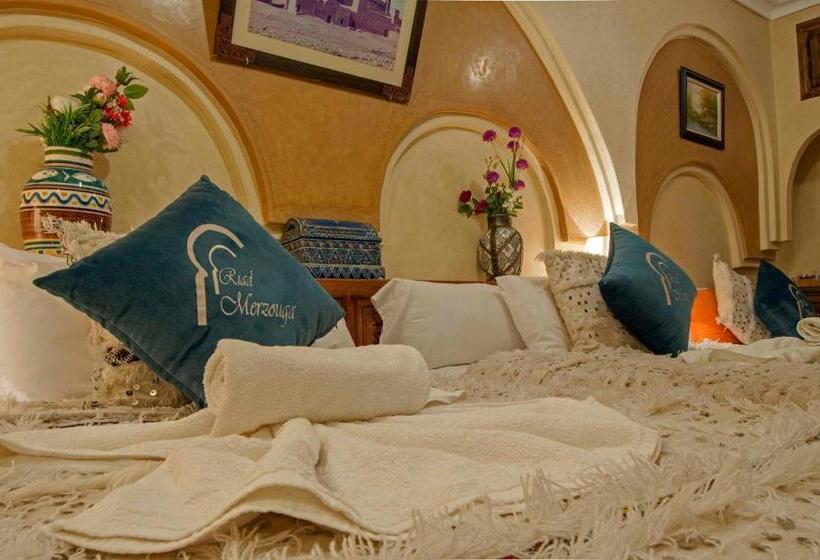اتاق لوکس سه تخته, Riad Merzouga