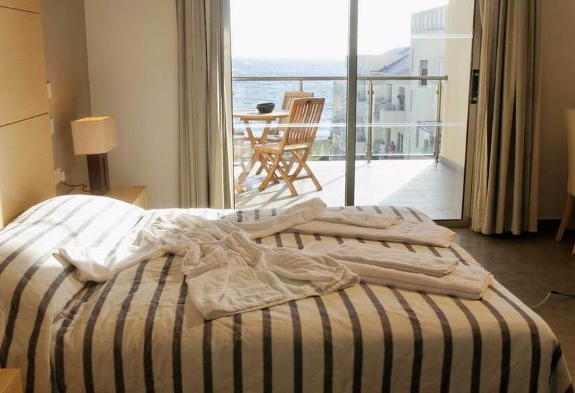 Люкс Superior Вид на Море, Capital Coast Resort And Spa