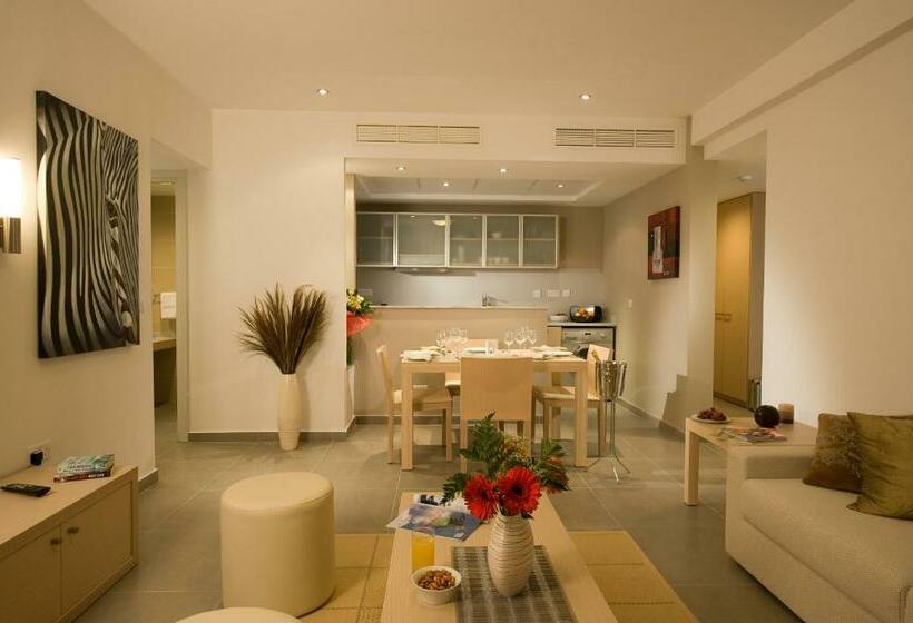 Люкс 2 Спальни, Capital Coast Resort And Spa