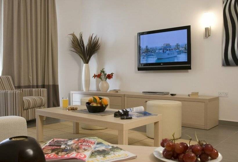 Люкс Superior 2 Спальни, Capital Coast Resort And Spa