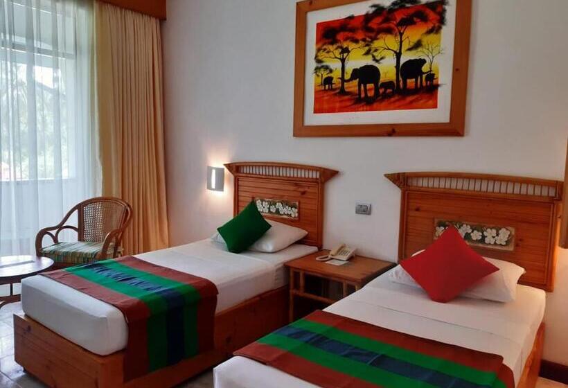 Трехместный Номер Deluxe, The Oasis Beach Resort
