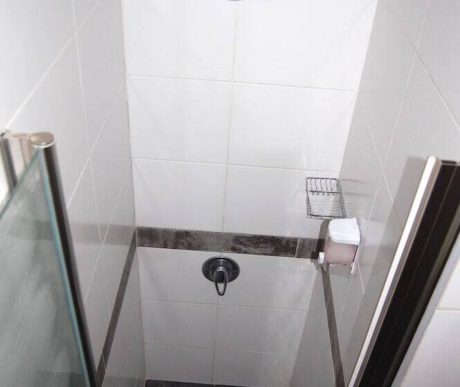 اتاق استاندارد سه نفره, King Hotel Cairo