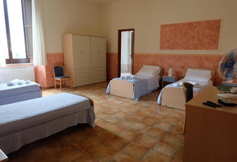 Четырехместный Номер Стандарт, Hostel Il Tetto