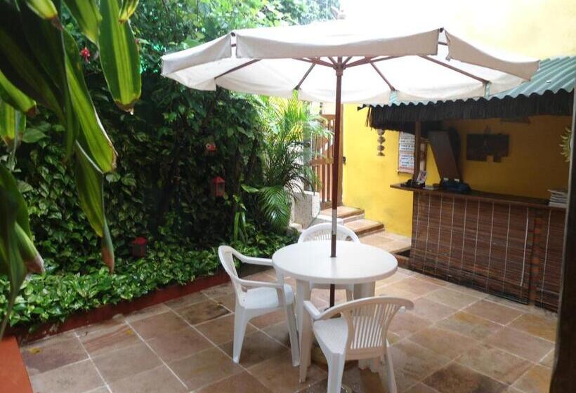 Quarto Quádruplo Standard, Pousada Caravelas