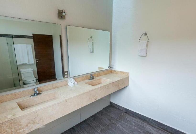 آپارتمان 1 خوابه با تراس, La Loma Suites