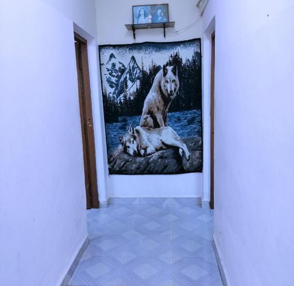 اتاق لوکس, Colva Beach Xaviers Guest House
