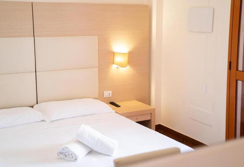Номер Deluxe, Taormina Hotel Calipso