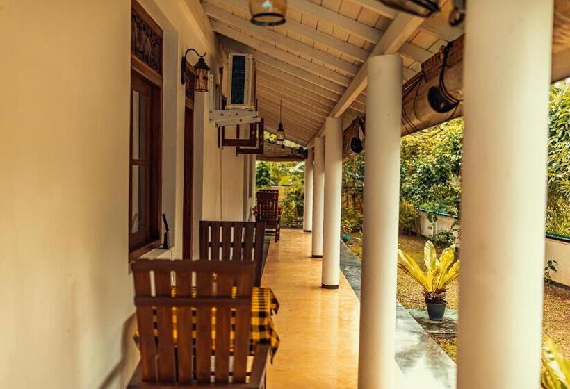 Номер Стандарт Вид на Бассейн, Villa Talpe