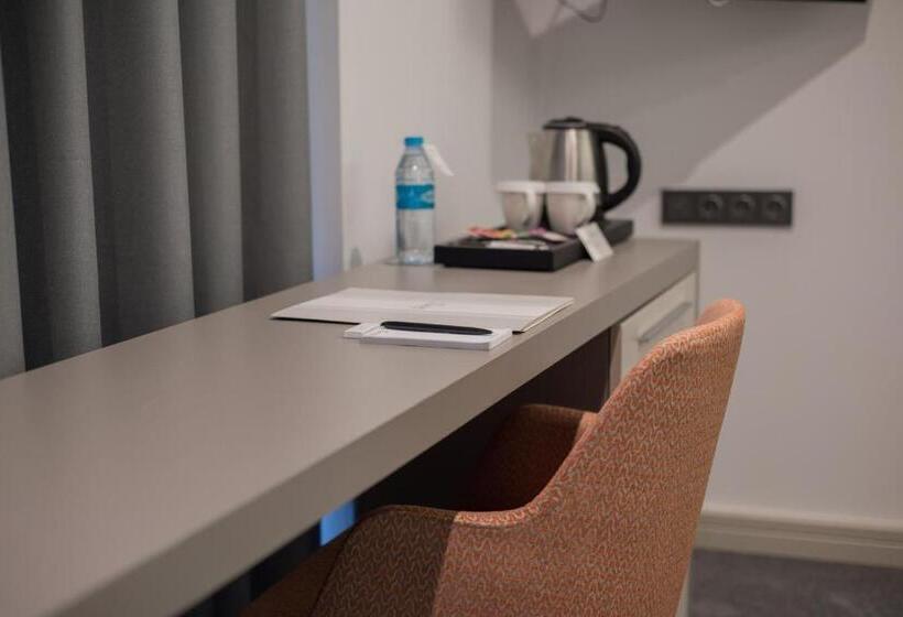 Семейный Полулюкс, Dovv Hotel Busıness
