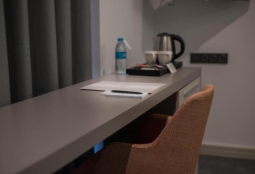 Номер Стандарт с Террасой, Dovv Hotel Busıness