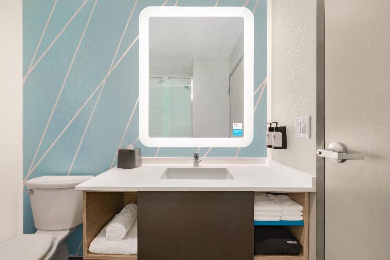 Стандартный Номер Кровать Кинг, Avid Hotels Corpus Christi   Portland, An Ihg