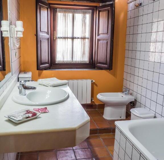 Номер Стандарт Трехместный, Posada La Robla