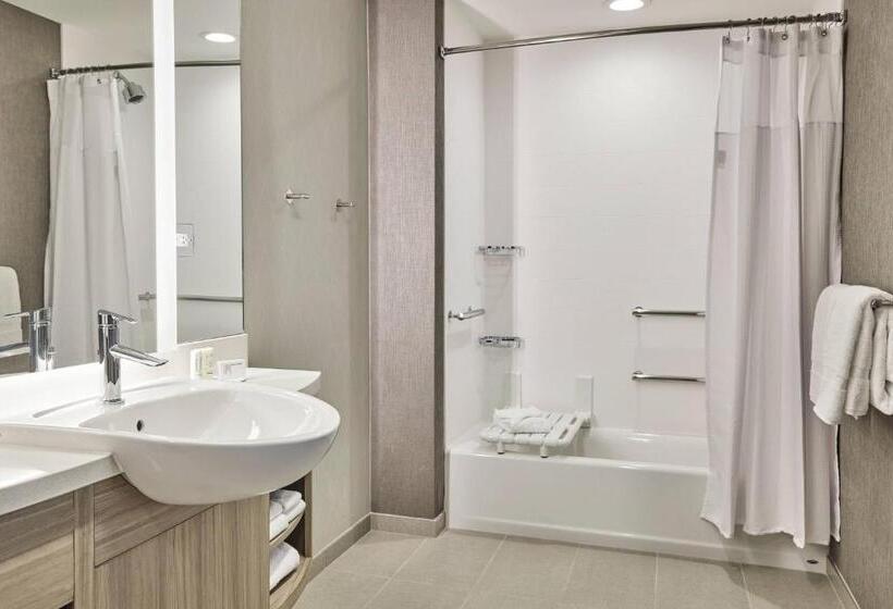 Mozgáskorlátozott Suite, Springhill Suites By Marriott Chicago Chinatown