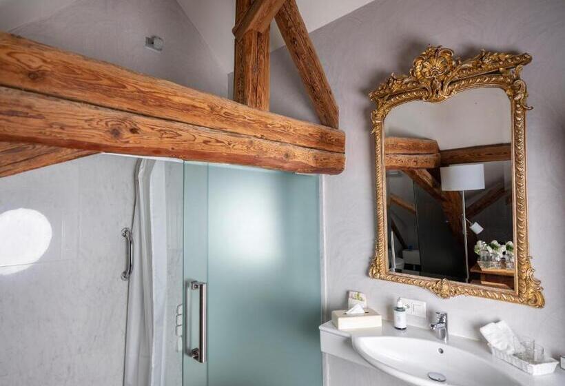 Номер Стандарт Адаптированный для Инвалидов, Romantik Hotel De L Ours