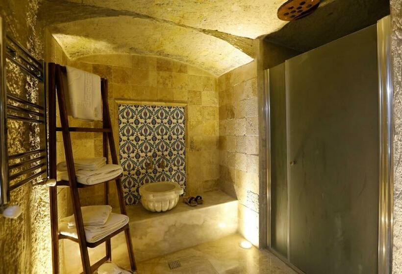 Люкс Повышенной Комфортности, Ada Cave Suites