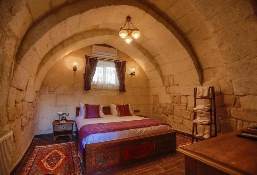 Номер Стандарт, Ada Cave Suites