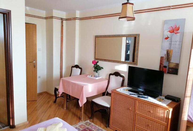 标准间, House Izvor