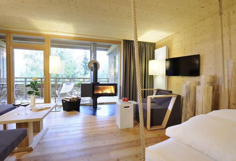 سوییت, Holzhotel Forsthofalm