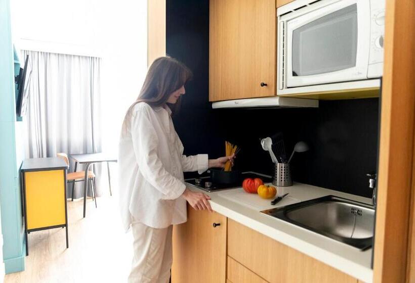 스탠다드 스튜디오, Aparthotel Adagio Annecy Centre
