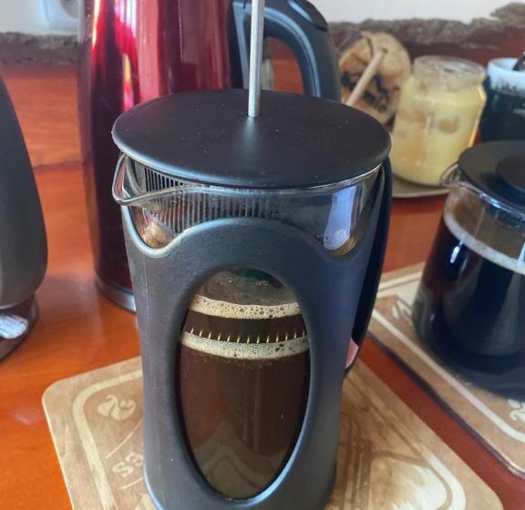 اتاق خانوادگی, Domovina