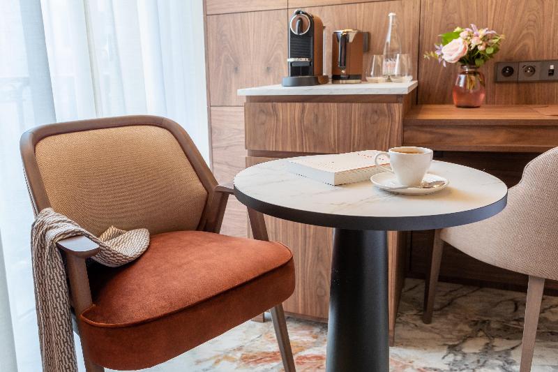 اتاق کلاسیک, Intercontinental Paris Champs Elysées Etoile, An Ihg